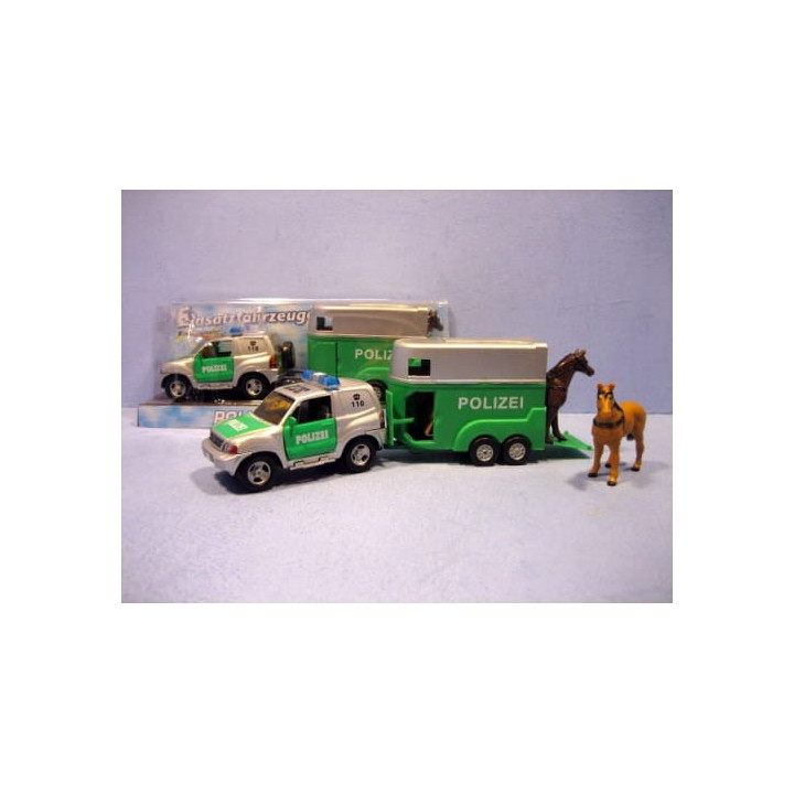 Samochód Policja HIPO z przyczepą na konie