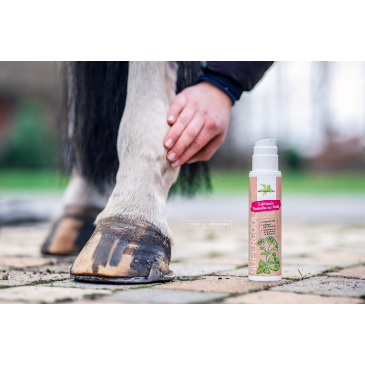 Maść chłodząca B&E SuperCool z arniką 200ml