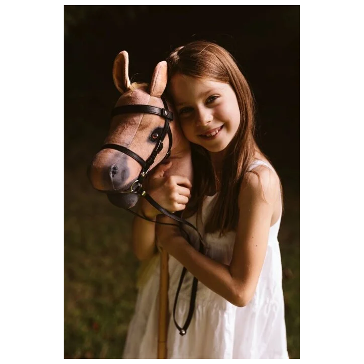 Koń na kiju ASTRUP Spirit HobbyHorse z wędz.