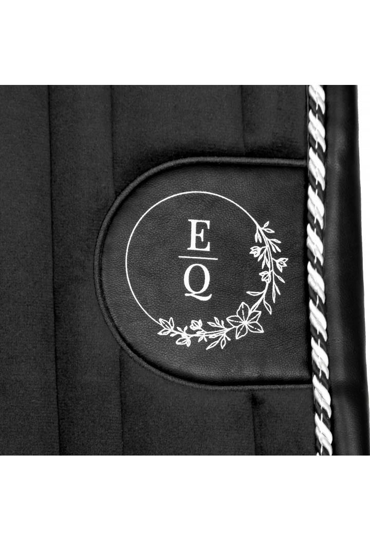 20410035-Saddle-pad-EQ.QUEEN-Athens-24SS-black-logo.webp