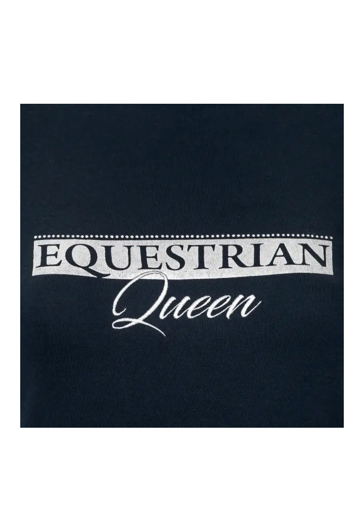 10410671-T-shirt-EQ.QUEEN-Jade-24SS-navy-text.webp
