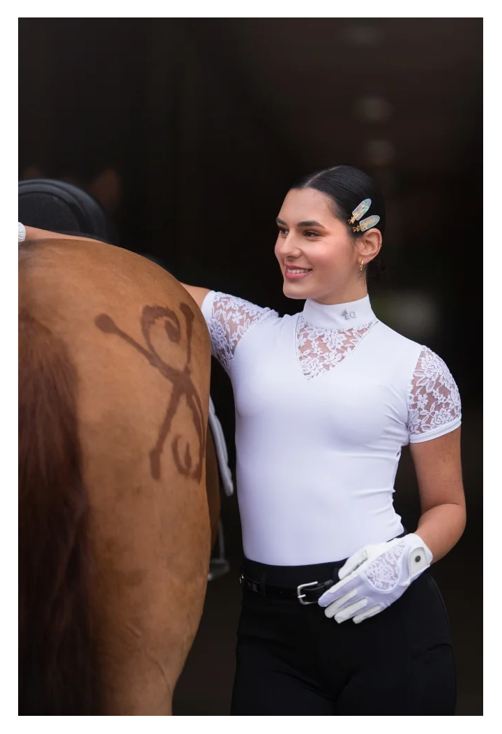 11010391_Competition shirt EQ.QUEEN Eloise 25SS white front.webp